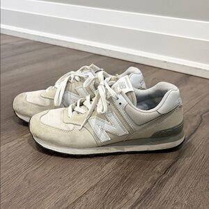 New Balance Women's 574 Sneakers in Grey